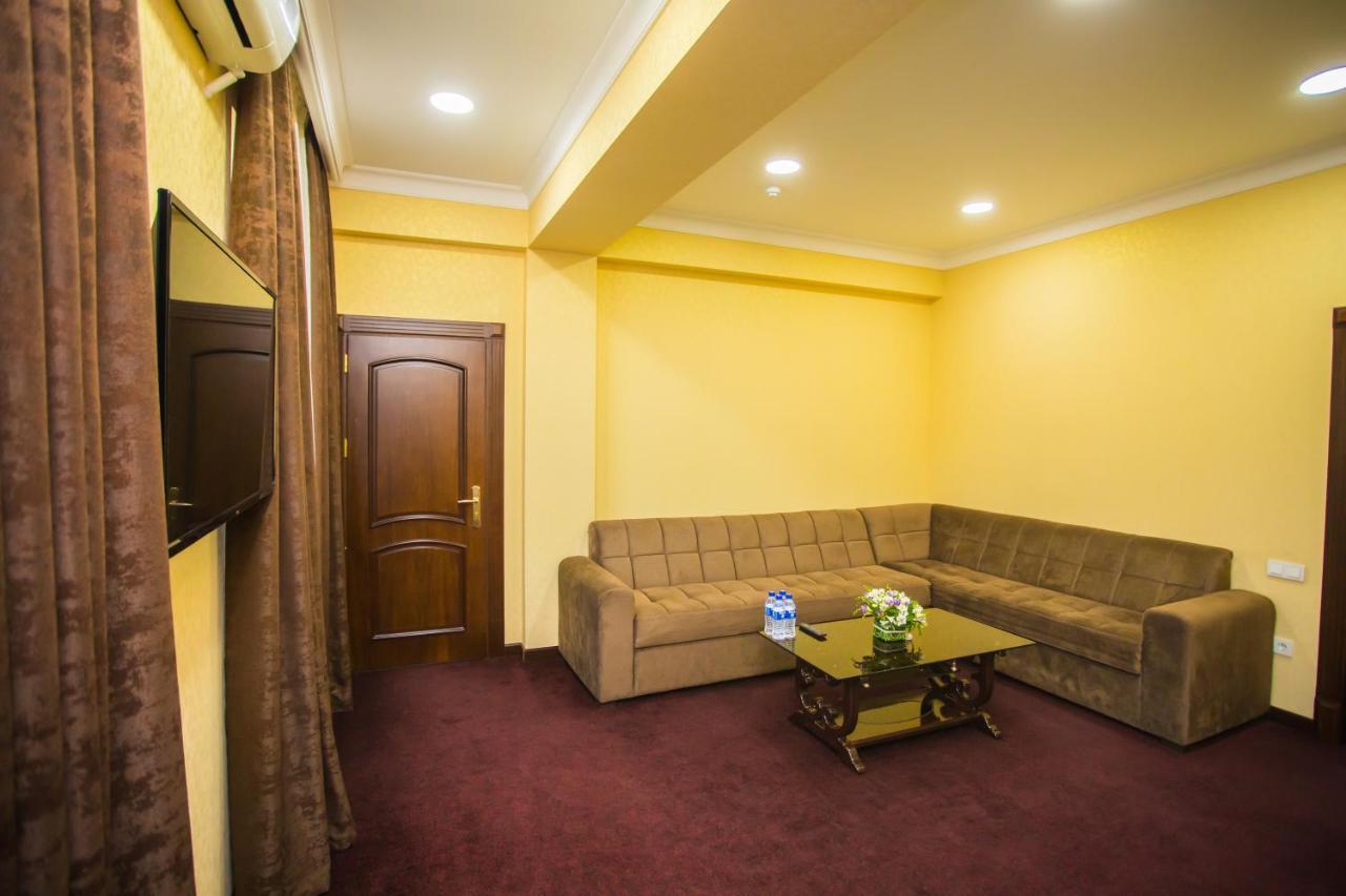Hotel Grand Capital Tashkent Exterior foto