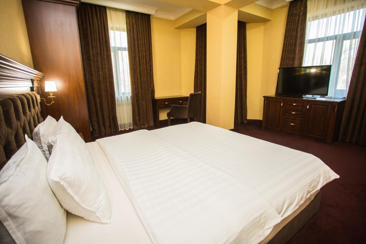 Hotel Grand Capital Tashkent Exterior foto